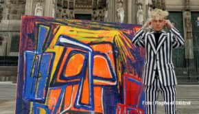 Alexander Höller ist einer der gefragtesten jungen Stars der deutschen Kunstszene. Nun hat sich der Absolvent der Münchener Akademie der Bildenden Künste für eine neue Bilderserie intensiv mit Edvard Munchs legendärem „Schrei“ auseinandergesetzt. Darüber und über die Grundlagen für seinen Erfolg spricht er im smalltalk-Interview.