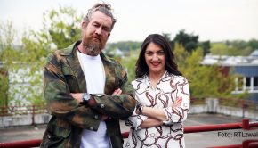 Unternehmerin Emitis Pohl und „Selfmade-Millionär“ Patrick Grabowski helfen bei RTLzwei sozial schwachen Familien auf dem Weg zu einem Neustart. Am heutigen 30. November steht der dritte Teil von „3 Familien – 3 Chancen! Das große Sozialexperiment“ auf dem Programm. (Foto: RTLzwei)