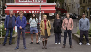 „Alles in bester Ordnung“ beim Team um Natja Brunckhorst. Ihr gleichnamiges Regie-Debüt, das von der Kölner Lichtblick Film produziert wird, ist jetzt im Kasten. (Fotos: Lichtblick Film/Bernd Spauke)