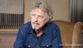 Der Rockmusiker, Autor und Maler Wolfgang Niedecken wird am kommenden Dienstag 70 Jahre alt. Schon an diesem Wochenende wird vorab gefeiert, u.a. mit einem Dokumentarfilm im ZDF und einer Spezialausgabe der WDR-Talkshow „Kölner Treff“. (Foto: ZDF/Sven Kiesche)