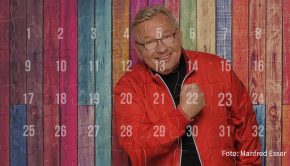 Der Kölner Entertainer Bernd Stelter öffnet heute das erste Türchen seines Karnevalskalenders. In diesem Jahr wird der höchste Feiertag der Närrinnen und Narren sicherlich anders gefeiert als üblich. Trotzdem: In einem Monat ist Rosenmontag. Und bis dahin gibt’s auf Youtube und Facebook 32 digitale Stelter-Türchen. (Foto: Manfred Esser)