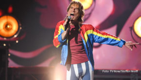 Die RTL-Musikshow „Big Performance“ geht am morgigen 26. September in ihre vorletzte Runde. Neu dabei ist diesmal Rolling Stones-Frontmann Mick Jagger – hinter dessen Maske sich ein Prominenter verbirgt. (Foto: TV Now/Steffen Wolff)