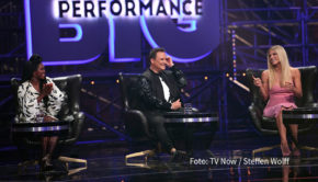 „Wer ist der Star im Star?“, lautet am morgigen 19. September wieder die Frage bei RTL. In der zweiten Ausgabe der Primetime-Show „Big Performance“ treten u.a. „Tom Jones“, „Adele“ und „Elton John“ auf. (Foto: TV Now/Steffen Wolff)