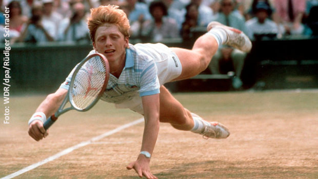 An den ersten Sieg von Boris Becker in Wimbledon erinnert das WDR Fernsehen am 16. Mai in der Sendung „Zurück in die Zukunft – 1985“ aus der Reihe „Unser Land in den 80ern“. Auch ein RTL-Spielfilm über die frühen Jahre des Tennisstars, den Regisseur Hannu Salonen inszeniert, ist jetzt in Planung. (Foto: WDR/dpa/Rüdiger Schrader)