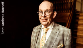 Denis Scheck tritt als Botschafter für die ersten Fine Food Days Cologne auf, die am 31. August beginnen. Der bekannte Literaturkritiker ist auch ein Liebhaber guten Essens. (Foto: Andreas Hornoff)