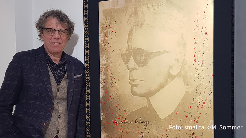 In seiner Kölner Galerie 30works zeigt Gérard Margaritis die aktuellen Arbeiten des Hamburger Künstlers Devin Miles. Zu sehen ist u.a. dessen Karl-Lagerfeld-Porträt aus 24-karätigem Gold. Geplant ist, dass die Ausstellung unter dem Titel „New Positions“ bis Ende Januar läuft. (Foto: smalltalk/M. Sommer)