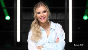 Eine weitere Folge der Spielshow „Die Höhle der Lügen“ mit Gastgeberin Laura Karasek steht am heutigen 24. September bei ZDFneo auf dem Programm. Das Motto diesmal lautet „Fashion Victim“. (Foto: ZDF)