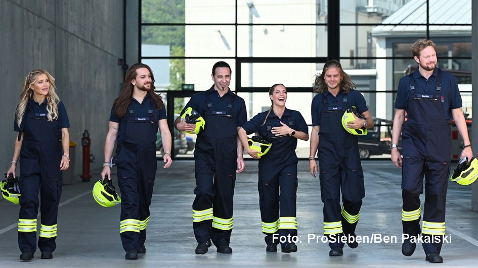 Die Job-Touristen_2021_Laura Karasek, Riccardo Simonetti, Bülent Ceylan, Sandy Mölling, Rúrik Gíslason, Bastian Bielendorfer_Foto Pro Sieben_Ben Pakalski_HP