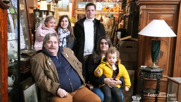 Familie Stuber hat sich in und um Mannheim als führender Dienstleister für Haushaltsauflösungen und Entrümpelungen etabliert. Geschichten aus dem nicht immer spannungsfreien Alltag im Familienimperium erzählt RTLzwei ab heute in der Doku-Soap „Die Stubers – Deutschlands Trödelkönige“. (Foto: RTLzwei)