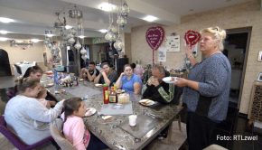 Bei den Wollnys läuft es nicht rund. In der neuen Doppelfolge der Doku-Soap, die RTLzwei am heutigen 20. Januar ausstrahlt, fordert Familienoberhaupt Silvia mehr Privatsphäre für sich und ihren Lebensgefährten Harald ein. (Foto: RTLzwei)