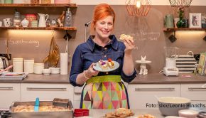 Zu Enie van de Meiklokjes‘ TV-Show „Sweet & Easy – Enie backt“ ist in dieser Woche ein neues Buch erschienen. Zudem ist die Backexpertin am Sonntag wieder als Moderatorin von „Das große Backen“ in Sat.1 zu sehen. (Foto: sixx/Leonie Hinrichs)