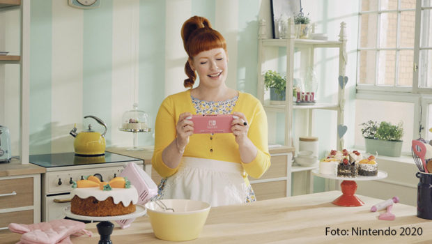 Die Moderatorin Enie van de Meiklokjes lebt auf ihrer eigenen Insel. Zumindest virtuell. Ab sofort wirbt sie in einer Serie von TV-Spots für das Nintendo Switch-Spiel „Animal Crossing: New Horizons“. (Foto: Nintendo 2020)