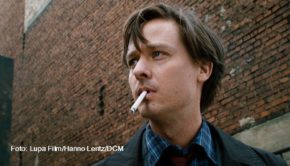 Der Startschuss zum auch für das Publikum zugänglichen zweiten Teil der 71. Internationalen Filmfestspiele Berlin fällt heute Abend. Zwölf Tage lang werden insgesamt 126 Filme gezeigt, darunter auch Dominik Grafs Neuverfilmung von „Fabian“ mit Tom Schilling in der Titelrolle.