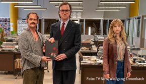 Unter dem Arbeitstitel „Faking Hitler“ wird der Medienskandal um die gefälschten Hitler-Tagebücher noch einmal fiktional aufbereitet. In der sechsteiligen TV Now-Serie, die Ende 2021 zu sehen sein soll, spielen Lars Eidinger, Moritz Bleibtreu und Sinje Irslinger Hauptrollen.