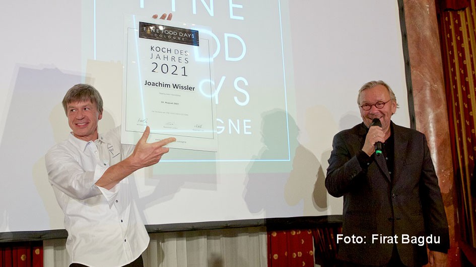 Fine Food Days Cologne_2021_Koch des Jahres Joachim Wissler, Laudator Bernd Stelter_Foto Firat Bagdu_HP