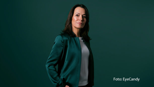 Eine neue Ausgabe der Radio Bremen-Talkshow „3nach9“ steht am 31. Mai auf dem Programm. Die Gastgeber Judith Rakers und Giovanni di Lorenzo begrüßen dazu u.a. die Moderatorin Anne Will, den Fußballstar Jean-Marie Pfaff und Influencerin Ann-Kathrin Bendixen. (Foto: EyeCandy)