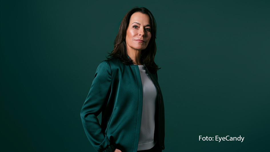 Eine neue Ausgabe der Radio Bremen-Talkshow „3nach9“ steht am 31. Mai auf dem Programm. Die Gastgeber Judith Rakers und Giovanni di Lorenzo begrüßen dazu u.a. die Moderatorin Anne Will, den Fußballstar Jean-Marie Pfaff und Influencerin Ann-Kathrin Bendixen. (Foto: EyeCandy)