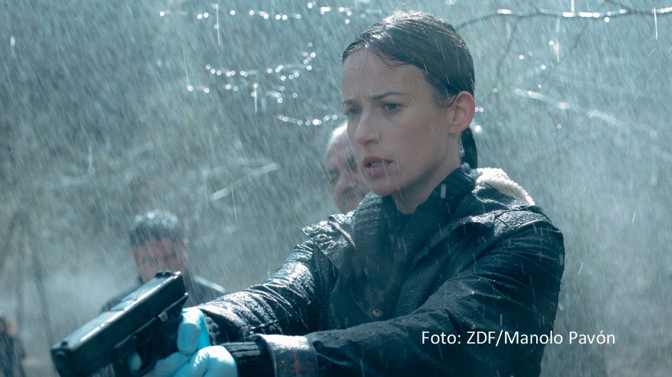 Zum Auftakt des „Krimisommers“ stehen am 11. Juli in 3sat zwei Filme auf dem Programm. Marta Etura versucht als Kommissarin in „Das Tal der toten Mädchen“, einen Serienmörder im Baskenland zu stoppen. Davor ermitteln Heino Ferch und Barbara Auer in einem Fall der Reihe „Nordholm“. (Foto: ZDF/Manolo Pavón)