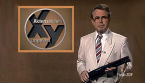 Die Grimme- und Fernsehpreis-Trägerin Regina Schilling nimmt erneut deutsche Fernsehgeschichte unter die Lupe. Ihr neuester Film „Diese Sendung ist kein Spiel – Die unheimliche Welt des Eduard Zimmermann“ erzählt die Geschichte der bis heute populären ZDF-Reihe „Aktenzeichen XY... ungelöst“. (Foto: ZDF)
