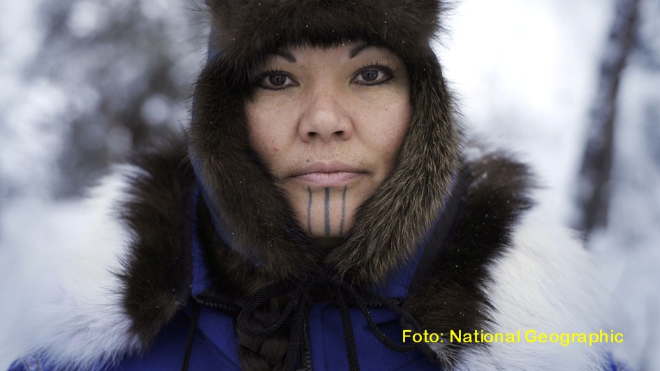 Neben neuen Folgen von „Alaska – Eisige Freiheit“ zeigt National Geographic ab dem heutigen 18. Juli eine weitere Doku-Serie, die im nördlichsten Bundesstaat der USA angesiedelt ist. In „Alaska – Eisige Tradition“ geht es um Menschen wie Jody Potts-Joseph, die das Erbe der indigenen Kulturen bewahren wollen. (Foto: National Geographic)