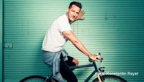 Unter dem Titel „Leben leicht gemacht“ geht am 2. Januar die neue Staffel der Sat.1-Abnehmshow „The Biggest Loser“ an den Start. Diesmal sind fünf prominente Coaches dabei. Zu ihnen gehört der aus „The Taste“ und „Die Küchenschlacht“ bekannte Wiener Starkoch Alexander Kumptner. (Foto: Konstantin Reyer)