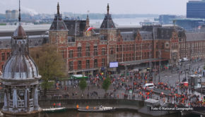 National Geographic startet am heutigen 13. Mai „Amsterdam Central: Alltag am Mega-Bahnhof“. Die neue sechsteiligen Serie wirft einen Blick hinter die Kulissen des wichtigsten Verkehrsknotenpunktes der niederländischen Hauptstadt. Foto © National Geographic