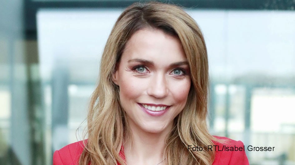 Annett Möller steht diese Woche an der Seite von Maurice Gajda im RTL-Frühmagazin „Guten Morgen Deutschland“ vor der Kamera. „Es hat wirklich etwas von Nach-Hause-Kommen“, so die Bestseller-Autorin. (Foto: RTL/Isabel Grosser)