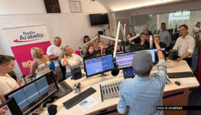 Während ihres Österreich-Besuchs stattete Entertainerin Barbara Schöneberger dem DAB+ Sender Arabella Magic einen Besuch ab. Seit letztem Jahr wird dort regelmäßig ihr barba radio-Show „Mit den Waffeln einer Frau“ ausgestrahlt. Zu ihrem Radiointerview hatten auch treue Fans die Gelegenheit, live dabei zu sein.