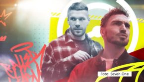 Die Fußball-Weltmeister Lukas Podolski und Mats Hummels sind die Initiatoren der „Baller League“, die am 22. Januar an den Start geht. Bei diesem über elf Spieltage laufenden Hallenfußball-Event wirken Sport- und Social-Media-Stars als Kapitäne mit. Zu sehen gibt’s das Ganze u.a. via ProSieben MAXX, Joyn, Twitch und Youtube. (Foto: Seven.One)