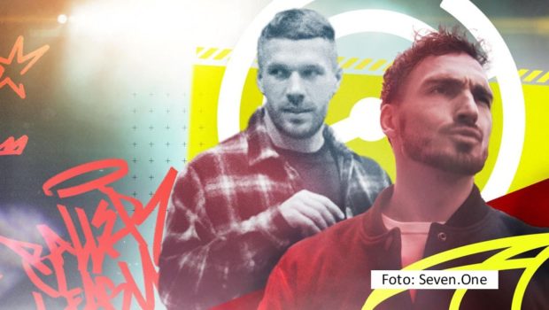 Die Fußball-Weltmeister Lukas Podolski und Mats Hummels sind die Initiatoren der „Baller League“, die am 22. Januar an den Start geht. Bei diesem über elf Spieltage laufenden Hallenfußball-Event wirken Sport- und Social-Media-Stars als Kapitäne mit. Zu sehen gibt’s das Ganze u.a. via ProSieben MAXX, Joyn, Twitch und Youtube. (Foto: Seven.One)