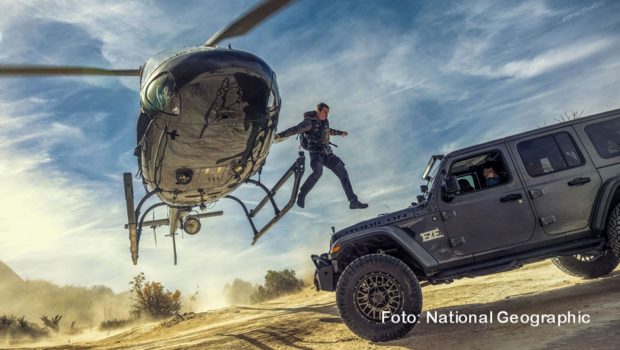 In „Bear Grylls: Stars am Limit – Die Challenge“ begeben sich Hollywood-Größen an einige der gefährlichsten Orte der Erde. National Geographic zeigt das Ganze ab 27. August. Mit dabei ist Oscar-Preisträgerin Natalie Portman. (Foto: National Geographic)