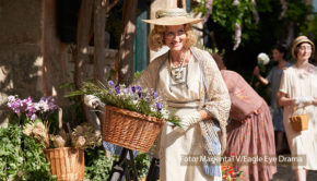 Nach dem Erfolg der ersten Staffel, geht die britische Dramaserie „Hotel Portofino“ bei MagentaTV in die nächste Runde. Start der zweiten Staffel ist der 11. August. Die Hauptrollen in den neuen Folgen übernehmen dabei wieder die Natascha McElhone, Mark Umbers und Anna Chancellor. (Foto: MagentaTV/Eagle Eye Drama)