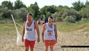 Am 28. Juli zeigt RTLzwei eine neue Folge der Reality-Doku „Bella Italia – Camping auf Deutsch“. Auf Europas größtem Campingplatz Marina di Venezia herrscht diesmal echtes Fitnessfieber: Die „Bodenseeboys“ Sascha und Dennis haben sich vorgenommen, ein paar Kilos purzeln zu lassen. Foto © RTLzwei