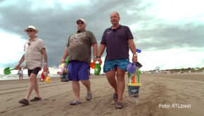 Am heutigen Montag, den 12. August, gibt’s bei RTLzwei eine neue Ausgabe von „Bella Italia – Camping auf Deutsch“. Um 20:15 Uhr geht’s u.a. mit den Fingerhuths an den Strand. Hier wird kurzerhand ein spannender Sandburgen-Wettbewerb ausgerufen. (Foto: RTLzwei)