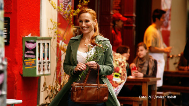 Ab Sonntag widmet 3sat Andrea Sawatzki anlässlich ihres 60. Geburtstags eine ganze Woche, in der 14 ihrer Filme gezeigt werden. Den Auftakt macht am 19. Februar die Komödie „Bella Vita“, in der die beliebte Schauspielerin in der Hauptrolle zu sehen ist. (Foto: ZDF/Volker Roloff)