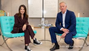 Schauspielerin Iris Berben spricht in dem Talkformat „Bestbesetzung“ mit Johannes B. Kerner u.a. über das Alter, ihr Verhältnis zur katholischen Kirche und ihre Beteiligung an Demonstrationen der 68er-Bewegung. Die Folge ist ab dem heutigen 20. Oktober bei MagentaTV abrufbar. (Foto: Markus Hertrich)