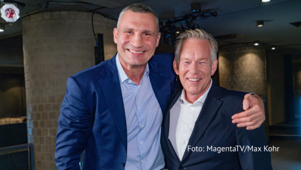 Das MagentaTV Original „Bestbesetzung“ ist mit neuen Folgen zurück in der Megathek. Zum Auftakt der vierten Staffel spricht Moderator Johannes B. Kerner mit Ex-Boxweltmeister und Bürgermeister der ukrainischen Hauptstadt Kiew Vitali Klitschko über den unermüdlichen Kampf für Frieden in der Mitte Europas. (Foto: MagentaTV/Max Kohr)