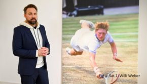 Mit der vorzeitigen Abschiebung nach Deutschland endete in dieser Woche die Haftstrafe, die Boris Becker in Großbritannien verbüßen musste. Sat.1 hat sich ein exklusives Interview mit dem Tennis-Star gesichert, das von Steven Gätjen geführt wird. Der Sender strahlt es am 20. Dezember aus. (Foto: Sat.1/Willi Weber)