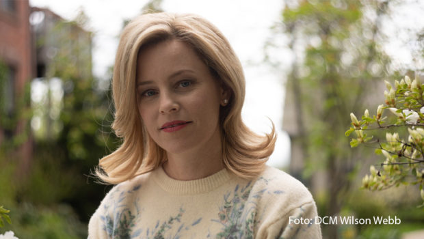 Ab dem 2. September gibt’s bei MagentaTV das starbesetzte Filmdrama „Call Jane“. Elizabeth Banks schlüpft darin in die Rolle der Hausfrau Joy, die in den 60er-Jahren eine lebensbedrohliche Schwangerschaft erlebt. Hilfe findet sie in einer geheimen Frauengruppe. (Foto: DCM Wilson Webb)