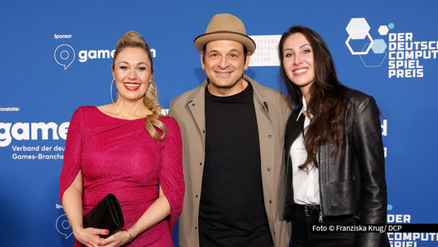 Am 14. Mai wurden in Berlin die besten Games des Jahres mit dem Deutschen Computerspielpreis geehrt. Zu den prominenten Laudatoren des Abends zählten u.a. Moderatorin Ruth Moschner, Comedian Kaya Yanar sowie Streamerin Gnu. Foto © Franziska Krug/DCP