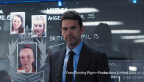 Bei MagentaTV geht ab dem 3. November die Krimiserie „Crime“ in die zweite Staffel. Auch in den insgesamt sechs neuen Episoden übernimmt Schauspieler Dougray Scott die Hauptrolle. Als Detective Inspector Ray Lennox geht er in Edinburgh auf Verbrecherjagd. (Foto: Flaming Pigeon Productions Limited 2022)