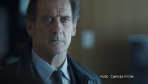 Ab sofort gibt’s bei MagentaTV+ alle Folgen der französischen Thriller-Serie „Of Money and Blood“. In einer der Hauptrollen ist César-Preisträger Vincent Lindon zu sehen. Als Regierungsbeamter Simon ist er einem Gauner-Trio auf der Spur. (Foto: Curiosa Films)