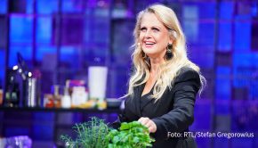 Am morgigen 12. November heißt es bei RTL wieder: „Denn sie wissen nicht, was passiert“. Barbara Schöneberger ist definitiv dabei. Und Thorsten Schorn kommentiert. Aber sonst? Ab 20:15 Uhr gibt’s Antworten und jede Menge gute Unterhaltung. (Foto: RTL/Stefan Gregorowius)