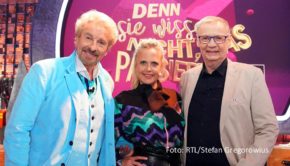 Für Thomas Gottschalk, Barbara Schöneberger, und Günther Jauch steht am 14. Dezember die letzte Jahresausgabe ihrer RTL-Show „Denn sie wissen nicht, was passiert“ auf dem Plan. Sicher ist bereits, dass Entertainer Mike Krüger und Moderatorin Victoria Swarovski als Gäste mitmischen. (Foto: RTL/Stefan Gregorowius)