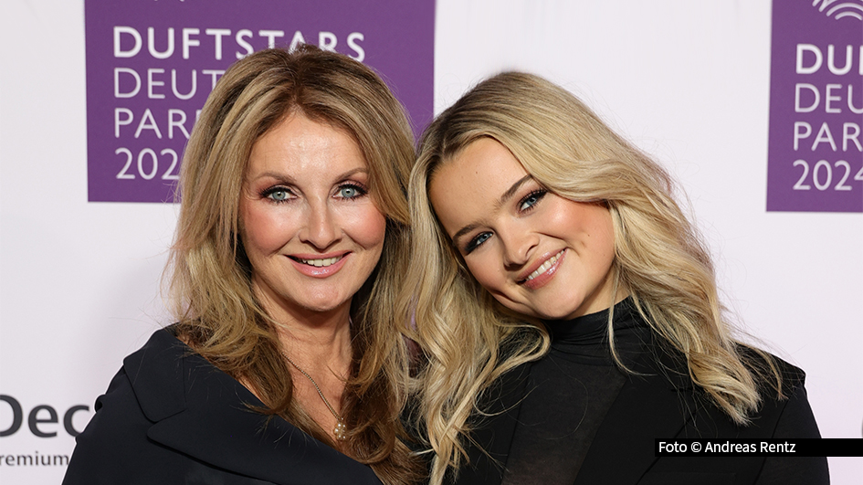 In Düsseldorf werden am 8. Mai wieder die besten Parfums des Jahres mit dem Deutschen Parfumpreis Duftstars geehrt. Duch die Verleihung führen Frauke und Nele Ludowig. Ab 19:30 Uhr gibt’s die Gala mit prominenten Duftpaten wie Sarah Engels und Jana Ina Zarrella als Livestream. Foto © Andreas Rentz