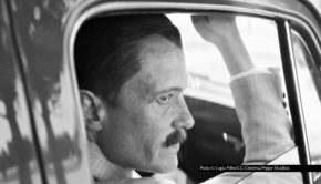 Ab dem 23. Juni zeigt MagentaTV+ exklusiv den Film „Das Verschwinden des Josef Mengele“. Die Verfilmung des gleichnamigen preisgekrönten Romans mit August Diehl in der Titelrolle porträtiert das Leben des KZ-Arztes Josef Mengele nach seiner Flucht nach Südamerika. Foto © Lupa Film/CG Cinema/Hype Studios