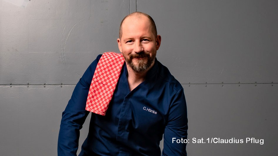 Zum Staffelfinale von „Das große Backen – Die Profis“ am 15. Mai in Sat.1 verlangen die Juroren Christian Hümbs, Bettina Schliephake-Burchardt und Günther Koerffer den drei verbliebenen Teams noch einmal alles ab. Die beiden Aufgaben drehen sich um das Thema „Geburtstagsparty“. (Foto: Sat.1/Claudius Pflug)