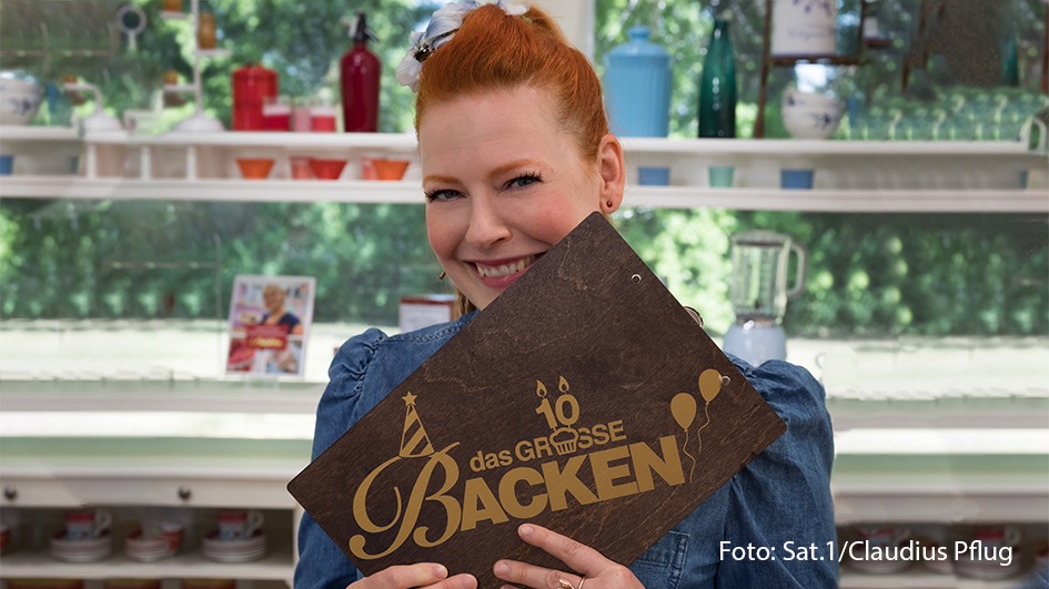 Am Sonntag müssen die verbliebenen Kandidatinnen und Kandidaten von „Das große Backen“ noch einmal ihr Können beweisen. Es geht um einen Platz im großen Finale, das kommende Woche stattfindet. Den Job der Gastjurorin übernimmt diesmal Moderatorin Enie van de Meiklokjes selbst. (Foto: Sat.1/Claudius Pflug)