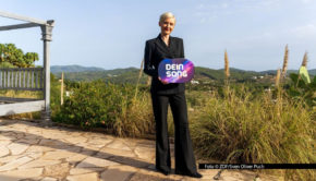 Der Wettbewerb „Dein Song“ für junge Songwriting-Talente geht beim KiKA in die mittlerweile 18. Staffel. Am 23. Februar beginnt die Ausstrahlung. In der finalen Phase auf Ibiza bekommen die Jugendlichen Verstärkung durch Promi-Paten wie die Sängerin Leslie Clio. (Foto © ZDF/Sven Oliver Puch)