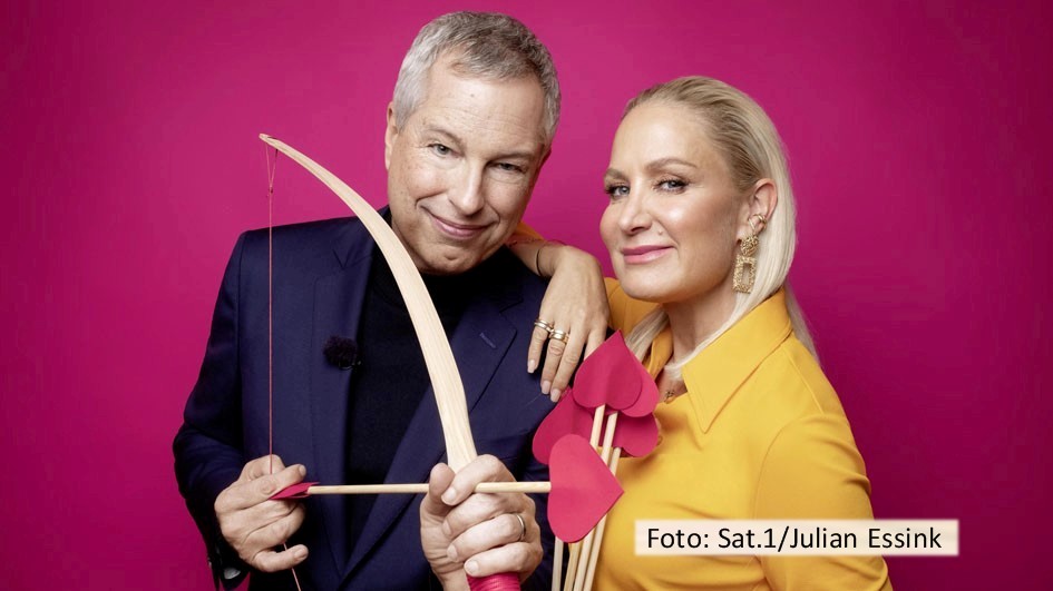 Entertainer Thomas Hermanns und Schauspielerin Janine Kunze bilden eines der Promi-Duos, die in der Sat.1-Show „Dein Star, Dein Date – Prominent verkuppelt“ Singles auf der Suche nach der wahren Liebe unterstützen. Am 14. Januar läuft eine neue Folge der insgesamt sechsteiligen Reihe. (Foto: Sat.1/Julian Essink)